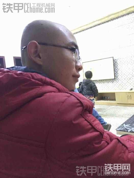 我現(xiàn)在的發(fā)型，是不是很有個性！預示著新的一年從頭開始