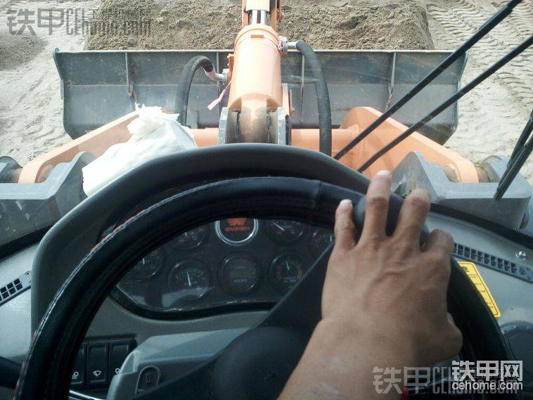英轩，，，
