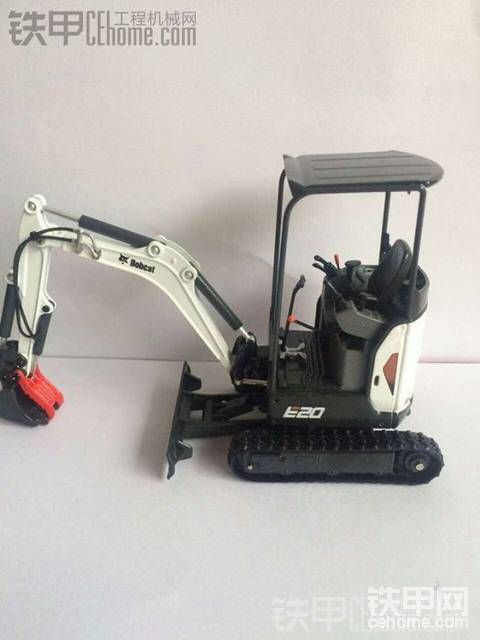 1：25山貓E20小挖模型真的很漂亮。