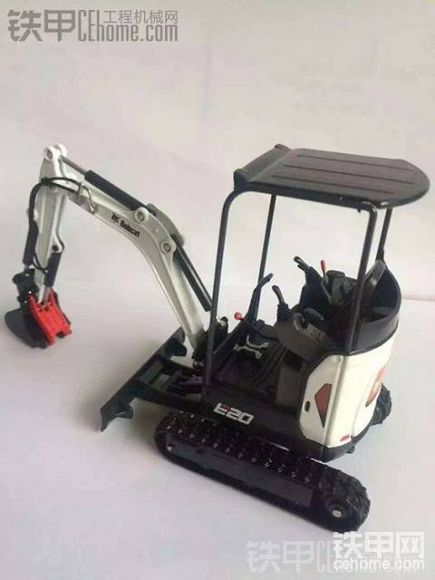 1：25山貓E20小挖模型真的很漂亮。
