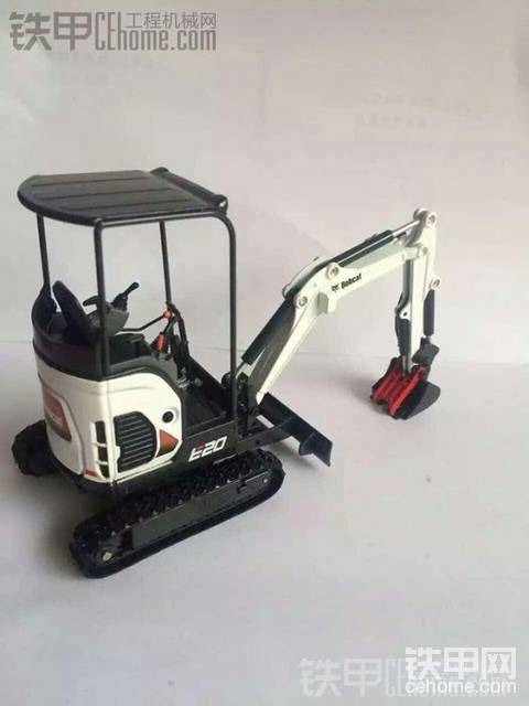 1：25山貓E20小挖模型真的很漂亮。