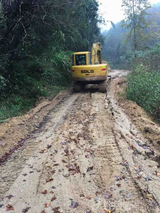 曬鐵那么久，干點活還陷車