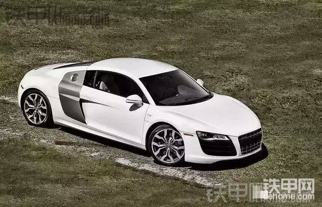 R8 V10
