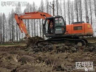 續(xù)上次2600小時(shí)的日立210老板打不起按揭被公司