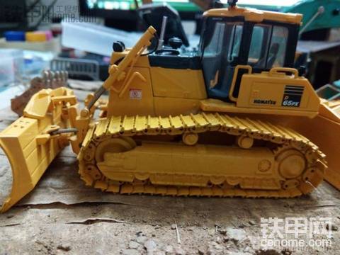 杉田工業(yè)（株）模型第二季 新入兩臺(tái)KOMATSU D65PX推土機(jī)