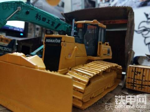 杉田工業(yè)（株）模型第二季 新入兩臺(tái)KOMATSU D65PX推土機(jī)