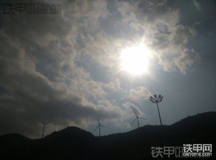 貴陽的天氣很好，第一次看到風力發(fā)電機
