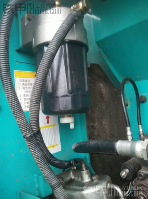 神钢210/8柴油变黑 求解