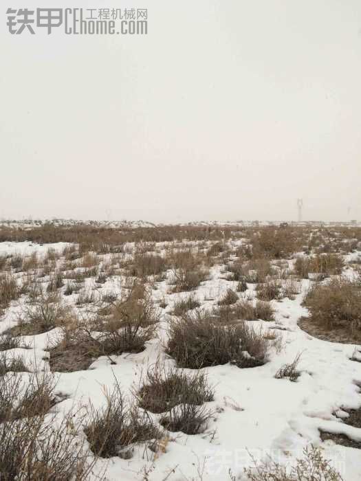 苦逼的下著大雪還要干活