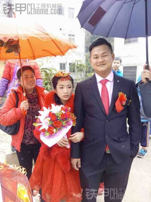 很久沒有上來，年初結(jié)婚囍了