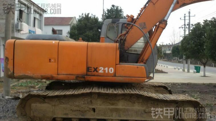 日立 EX210-5 二手挖掘机价格 16万 10000小时