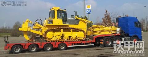 Komatsu D155AX