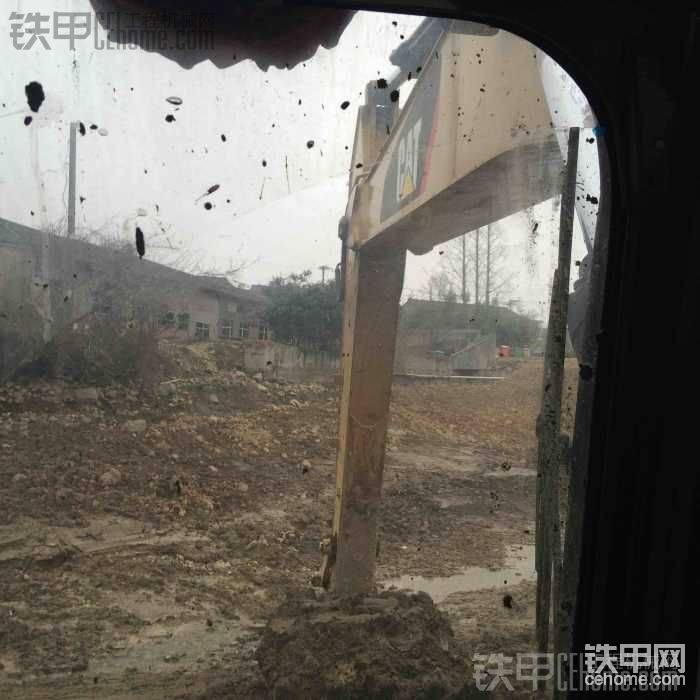 正面都是泥巴沒(méi)空洗
