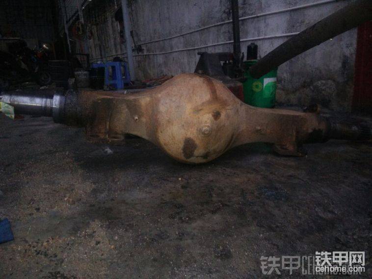 18個(gè)牙&nbsp;&nbsp; 萊工20
鏟車(chē)
