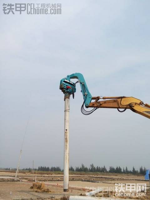 CAT320B配液壓振動(dòng)打樁錘