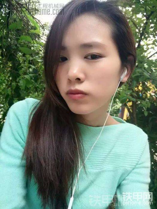 到底要選那個(gè)嘛，萬(wàn)能甲友給點(diǎn)意見(jiàn)

