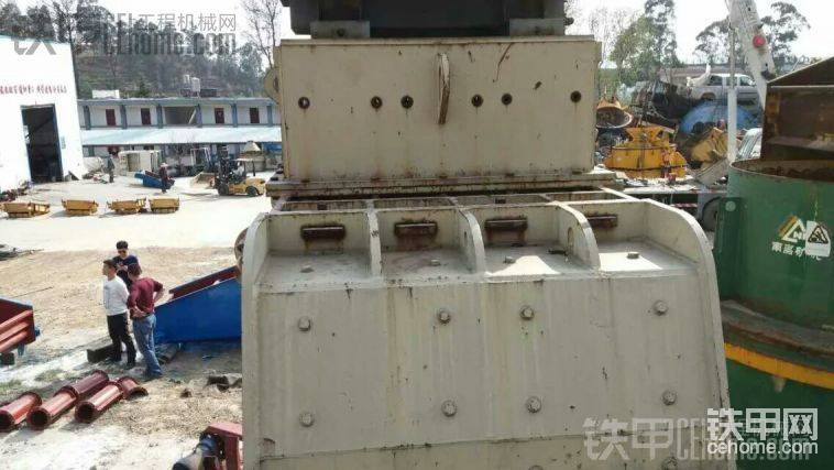 自重60噸。
