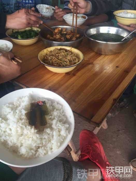 放饭了