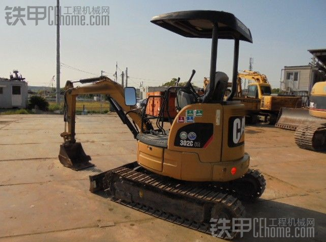 CAT302的寬度