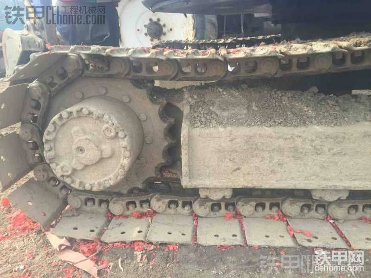 我的是一款老車   把行走的一面支起來(lái)然后讓行走空轉(zhuǎn)速度正常但是空轉(zhuǎn)時(shí)你要是加上別的動(dòng)作行走就超快    左面的沒(méi)事右面的有這問(wèn)題    大神們求解   怎么治理