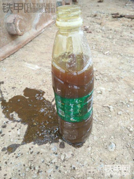 兩年沒換液壓油，打了下次個(gè)小時(shí)液壓油這樣了，直接換了
