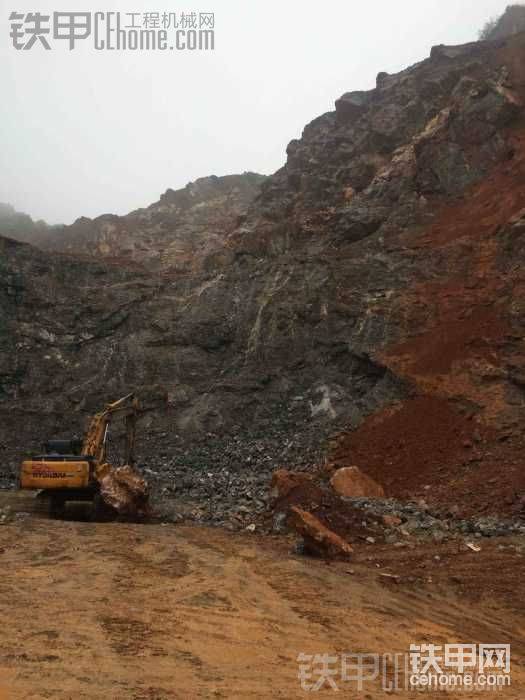 開始下來個小的 液壓泵 柴油油箱 液壓油箱全部報廢 直接熄火！！