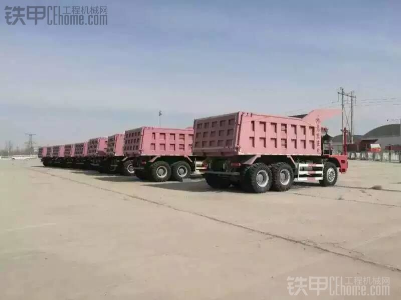 中国重汽 8X4 二手工程自卸车价格 1万 10小时