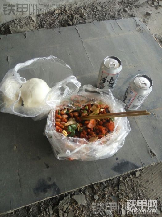 一頓午餐，環(huán)境有點(diǎn)差
