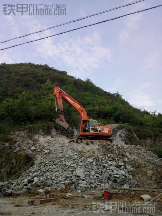 斗山220打锤没话讲