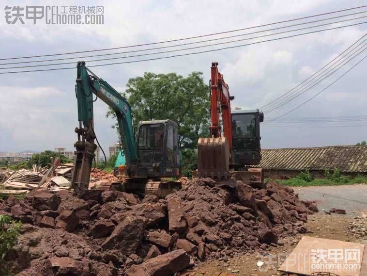 我這里、整個(gè)鎮(zhèn)只有我才有鐵甲貼、附近的鎮(zhèn)也沒(méi)有、哈哈哈