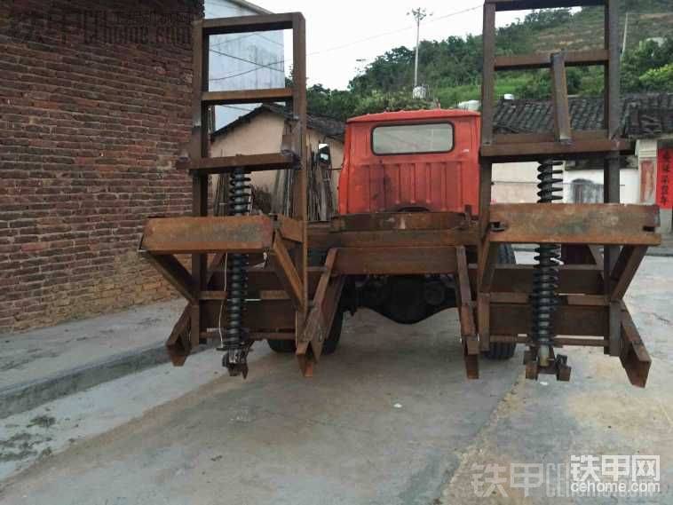 彈簧在淘寶買的，16毫米粗一米長，一個200塊，