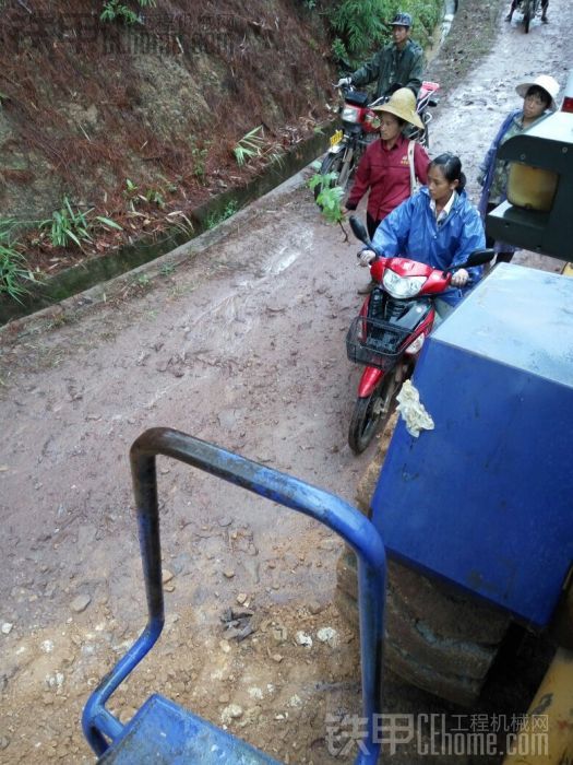 下雨這樣干怕不行