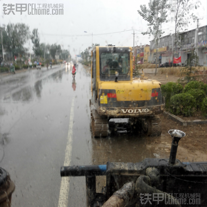 下雨也是干！