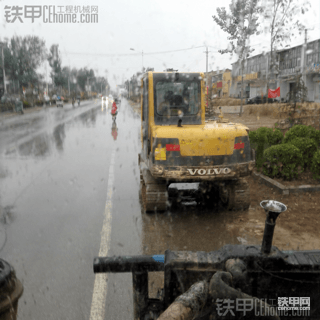 下雨也是干！