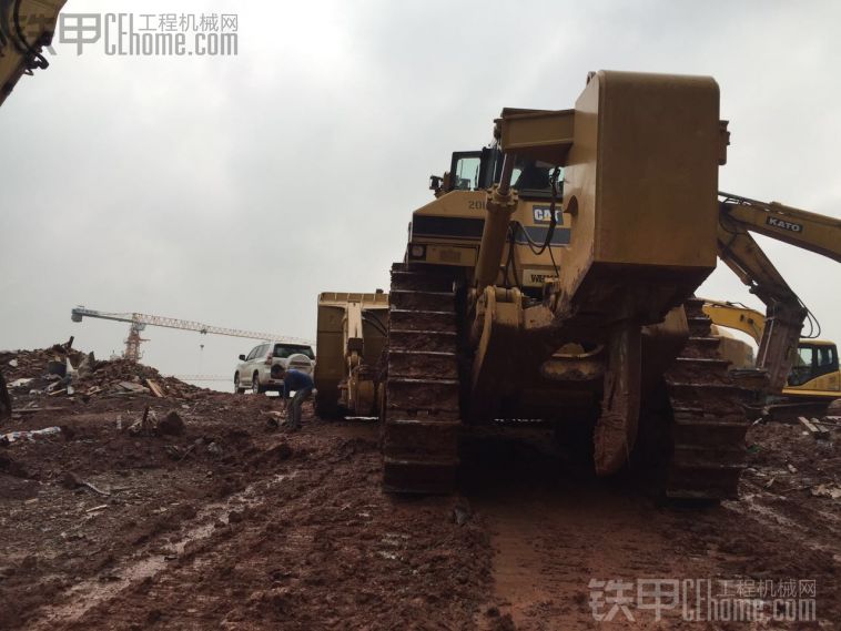 补图：CAT D11R