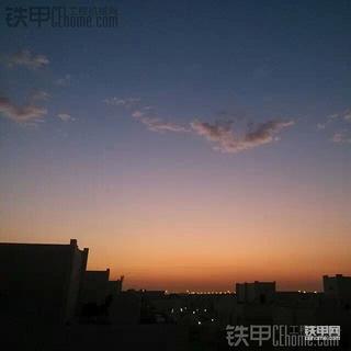 o(╯□╰)o在多哈的工地，天真美！