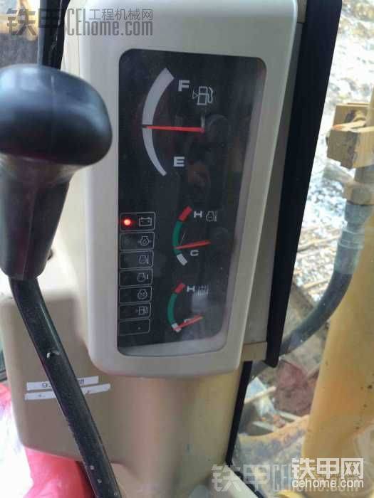 新?lián)Q的傳感器水，機子剛開就這么高。什么問題