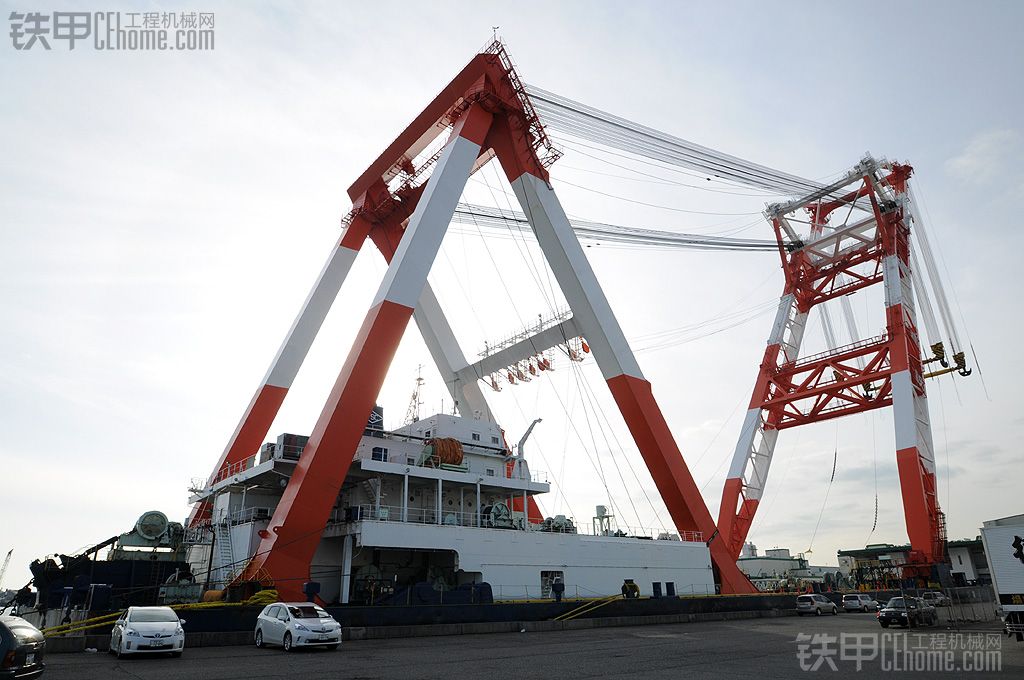 日本起重機(jī)雜圖之一。。。。。。水上飄