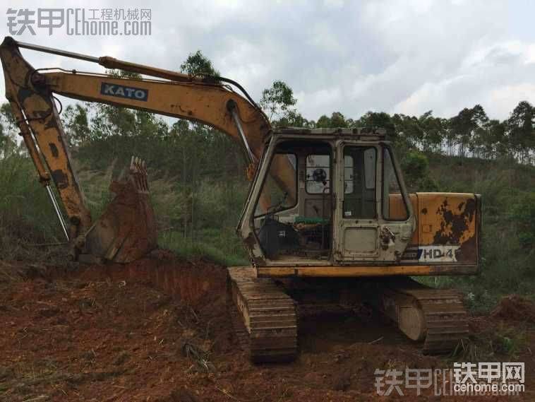 速度飛機(jī)一樣，雖然有點(diǎn)破<img class="smiley" src="/img/smiley/default/titter.gif">