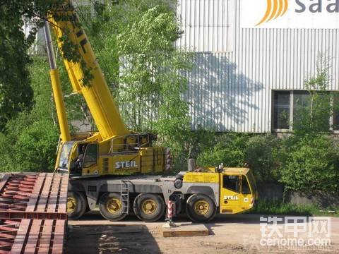 DEMAG&#160;TC2800吊装桥梁组件