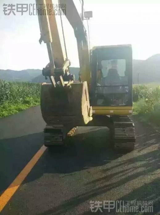 想賣臺小松60-7 07年車