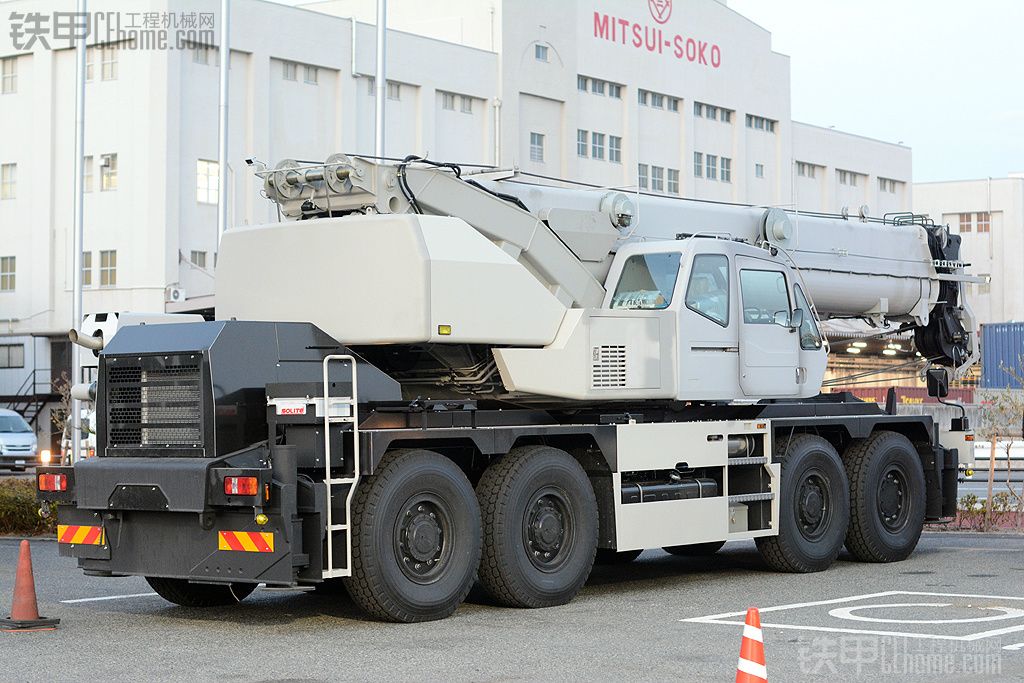 日本起重机杂图之三.城市轮胎起重机