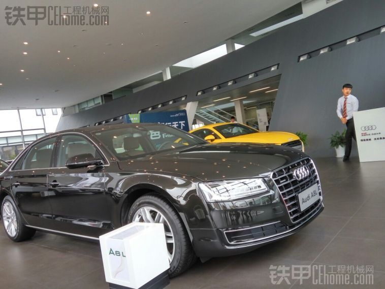 提车交谈中。。。