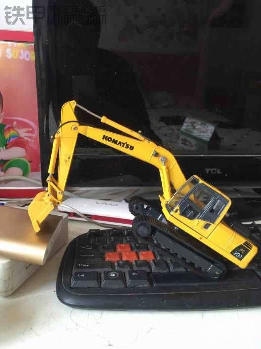 買兩個車，小松公司送一個