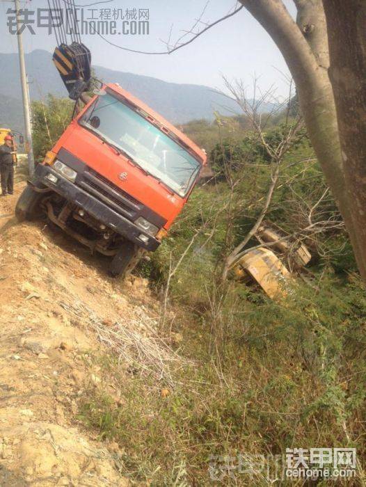 扳車下坡剎車失靈
