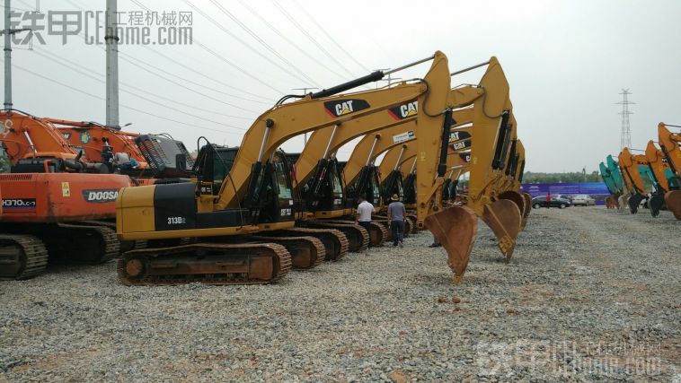 長沙工程機(jī)械拍賣會見聞