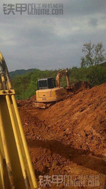 這是什么挖機