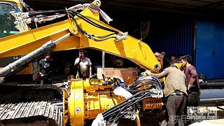 挖掘機(jī)改裝旋挖鉆機(jī)，VOLVO 160變身后有些不認(rèn)識(shí)了