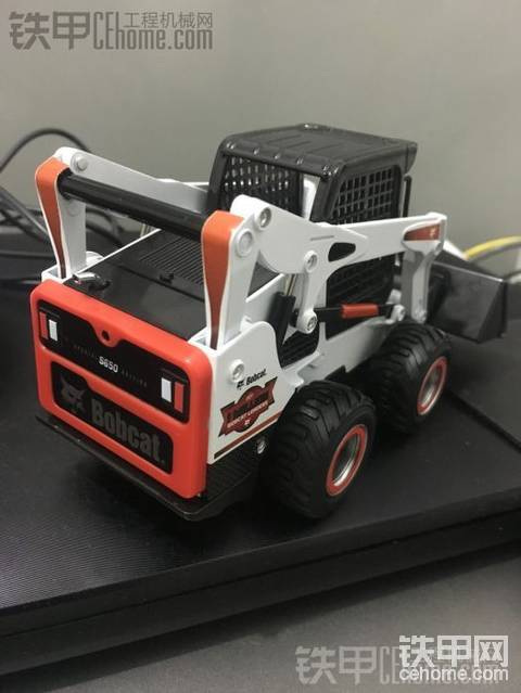 山貓車模，終于到手了。