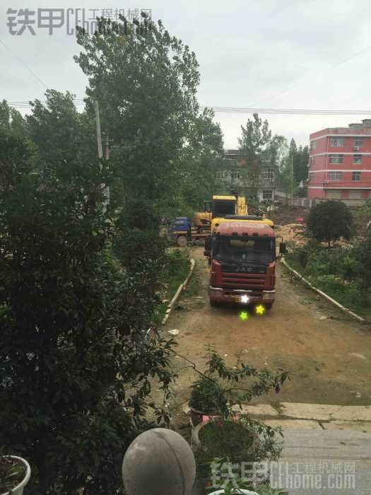 除了下雨还是下雨